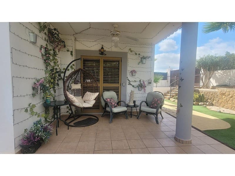 3 bedroom Villa for sale in Finestrat with pool - € 625,000 (Ref: 9591909)
