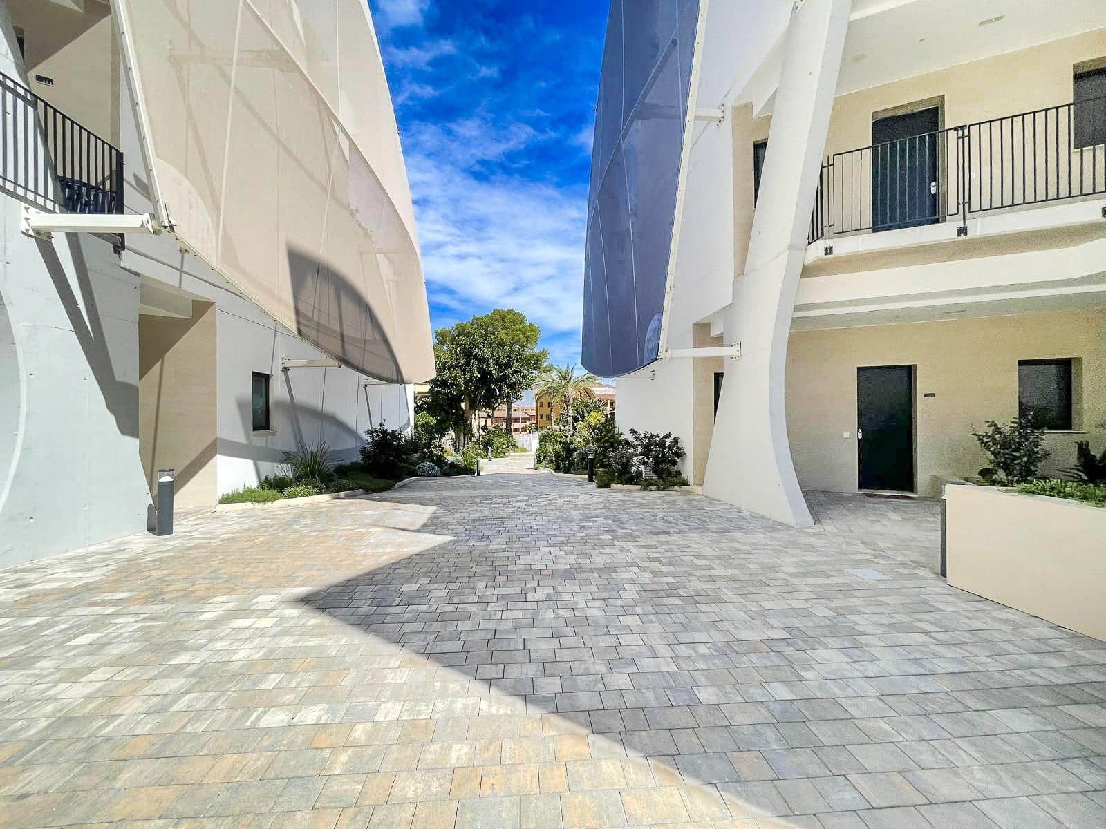 Apartamento de 2 habitaciones en Alfaz del Pi / L'Alfàs del Pi en venta con piscina - 649.000 € (Ref: 9591910)