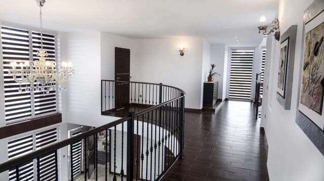 5 sovrum Villa till salu i Alfaz del Pi / L'Alfàs del Pi med pool - 1 250 000 € (Ref: 9591911)