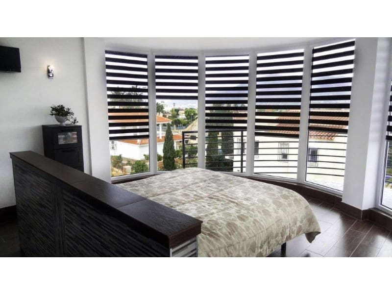 Chalet de 5 habitaciones en Alfaz del Pi / L'Alfàs del Pi en venta con piscina garaje - 1.250.000 € (Ref: 9591911)