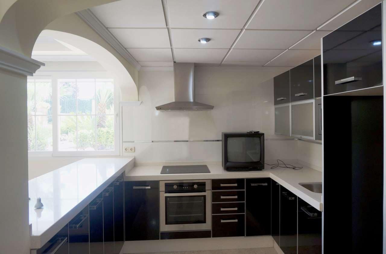 12 sypialnia Willa na sprzedaż w Alfaz del Pi / L'Alfas del Pi z basenem - 1 300 000 € (Ref: 9591914)