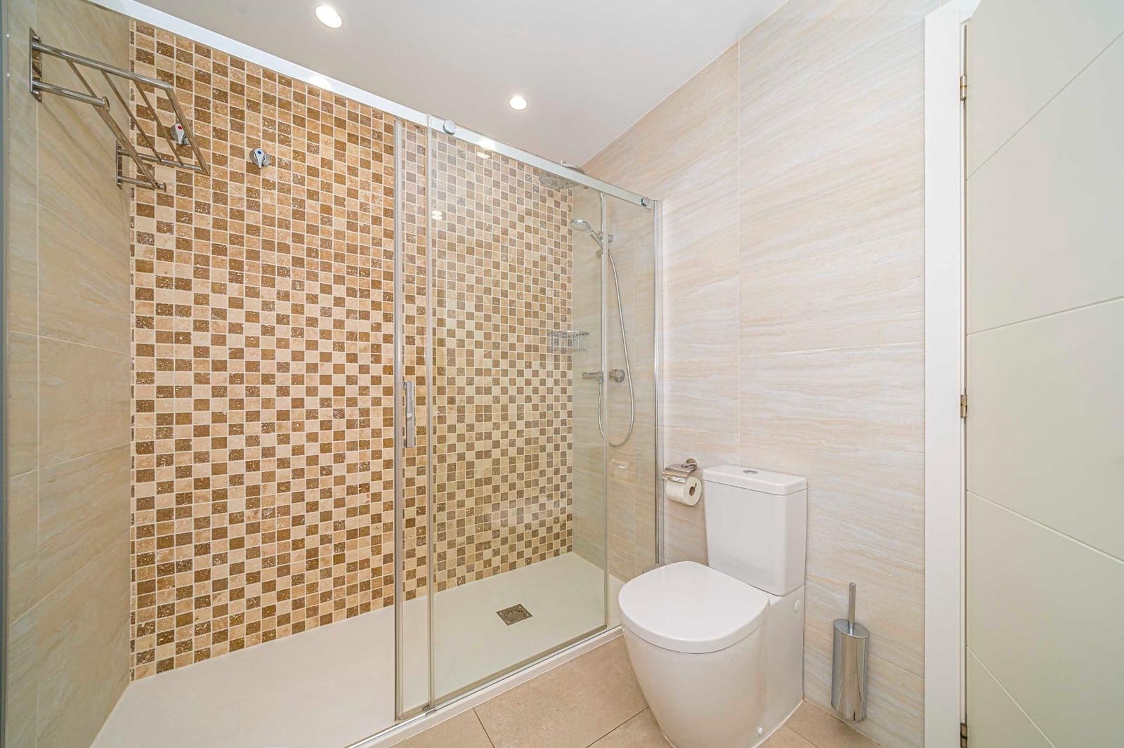 4 Zimmer Villa zu verkaufen in Alfaz del Pi / L'Alfas del Pi mit Pool - 975.000 € (Ref: 9591915)