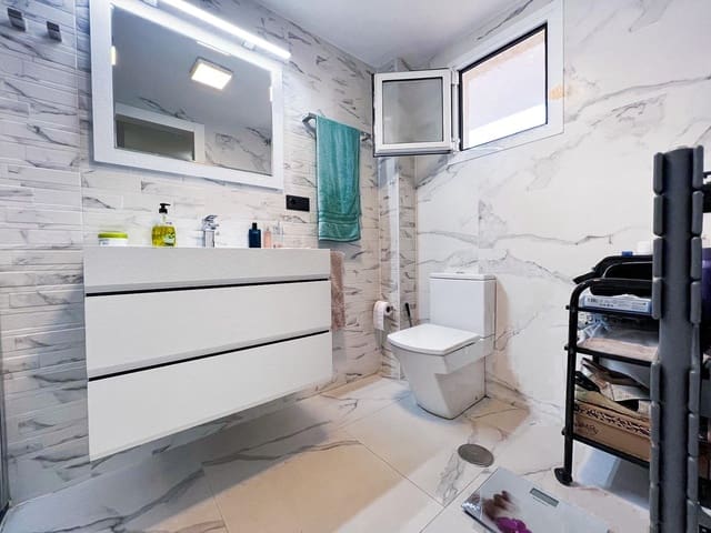 1 chambre Appartement à vendre à Alfaz del Pi / L'Alfàs del Pi avec piscine - 249 000 € (Ref: 9591916)