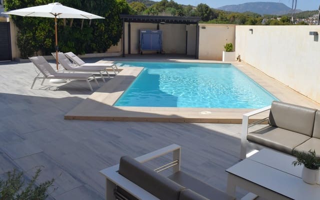 4 slaapkamer Halfvrijstaande villa te koop in Alfaz del Pi / L'Alfàs del Pi met zwembad - € 585.000 (Ref: 9591917)