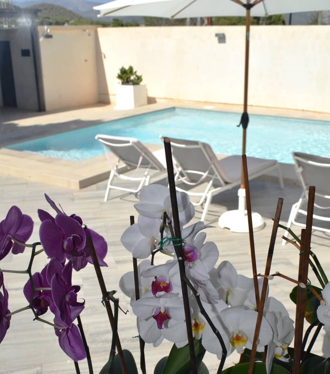 4 soveværelse Semi-Rækkehus til salg i Alfaz del Pi / L'Alfas del Pi med swimmingpool - € 585.000 (Ref: 9591917)