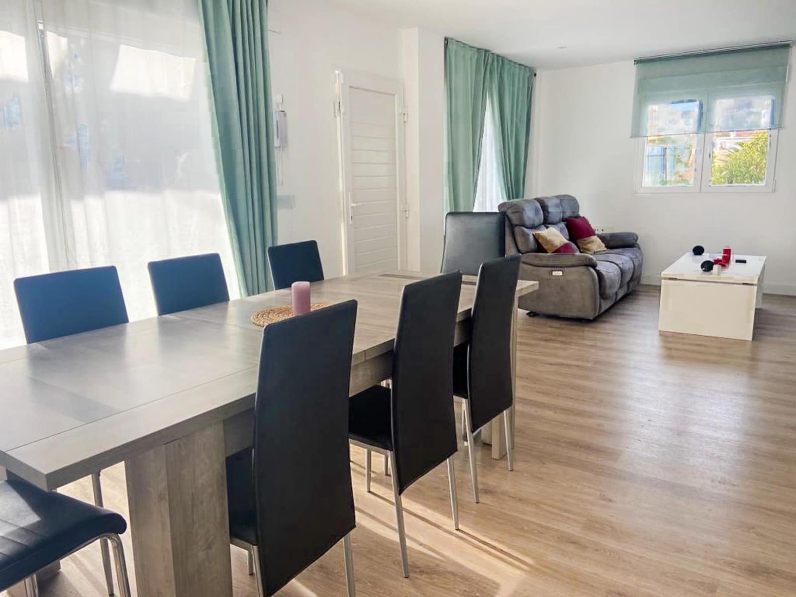 4 makuuhuone Huvila myytävänä paikassa La Nucia mukana uima-altaan - 586 000 € (Ref: 9591924)