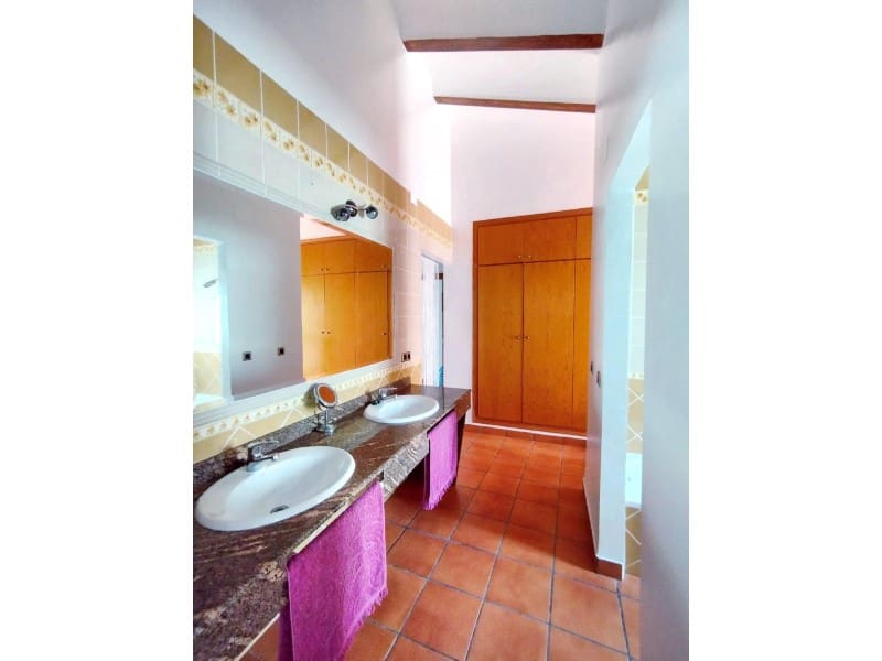 4 slaapkamer Finca/Landhuis te koop in Alfaz del Pi / L'Alfas del Pi met garage - € 600.000 (Ref: 9591925)