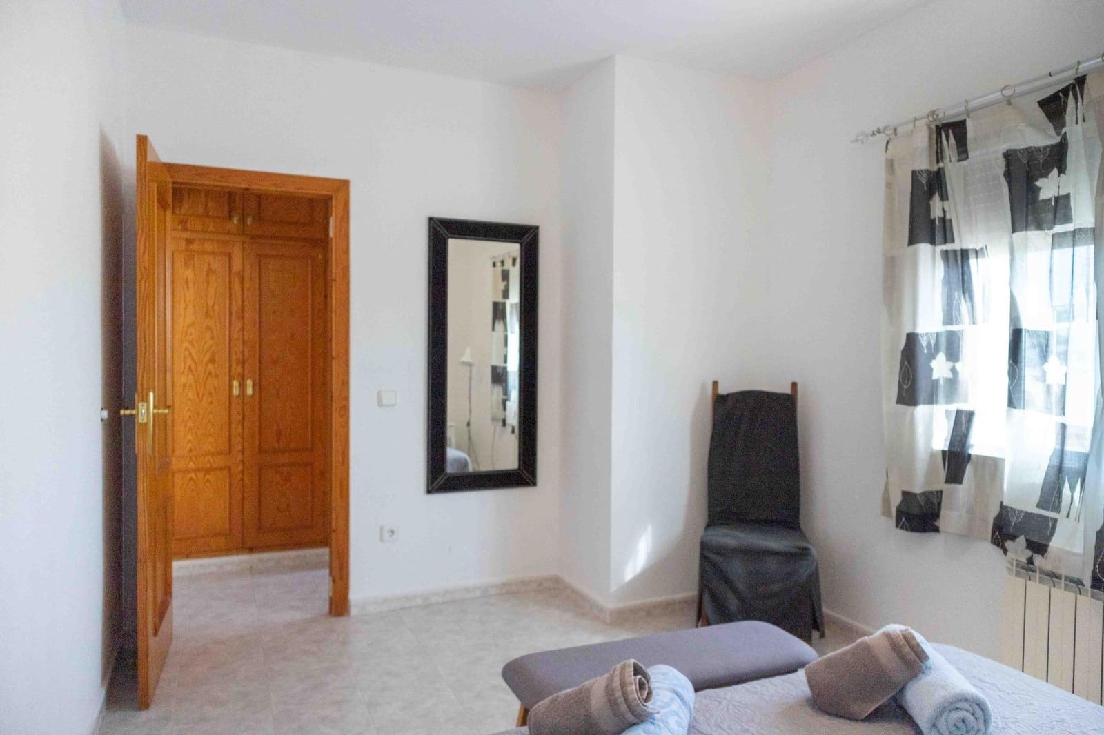 7 bedroom Villa for sale in Alfaz del Pi / L'Alfas del Pi with pool - € 460,000 (Ref: 9600055)