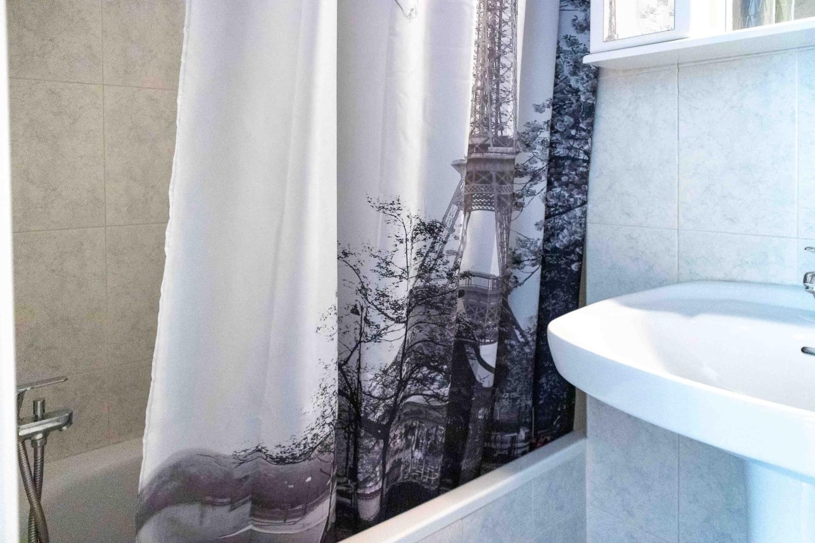 7 bedroom Villa for sale in Alfaz del Pi / L'Alfas del Pi with pool - € 460,000 (Ref: 9600055)