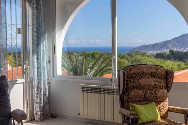 7 slaapkamer Villa te koop in Alfaz del Pi / L'Alfàs del Pi met zwembad - € 460.000 (Ref: 9600055)