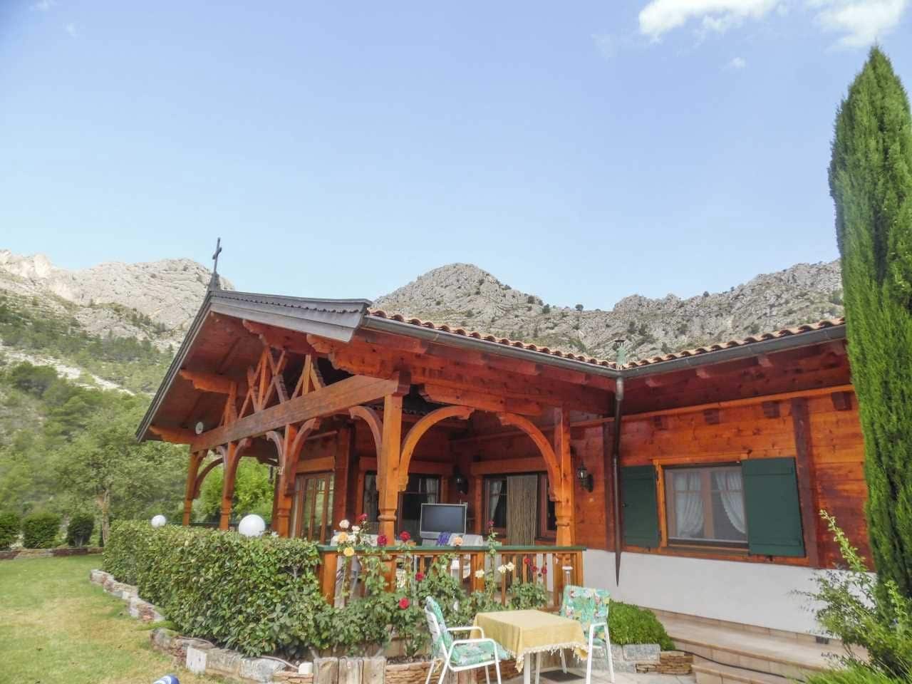 4 Zimmer Villa zu verkaufen in Finestrat mit Pool - 899.000 € (Ref: 9600057)