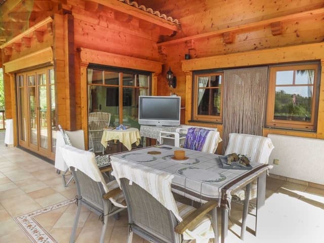 4 Zimmer Villa zu verkaufen in Finestrat mit Pool - 899.000 € (Ref: 9600057)