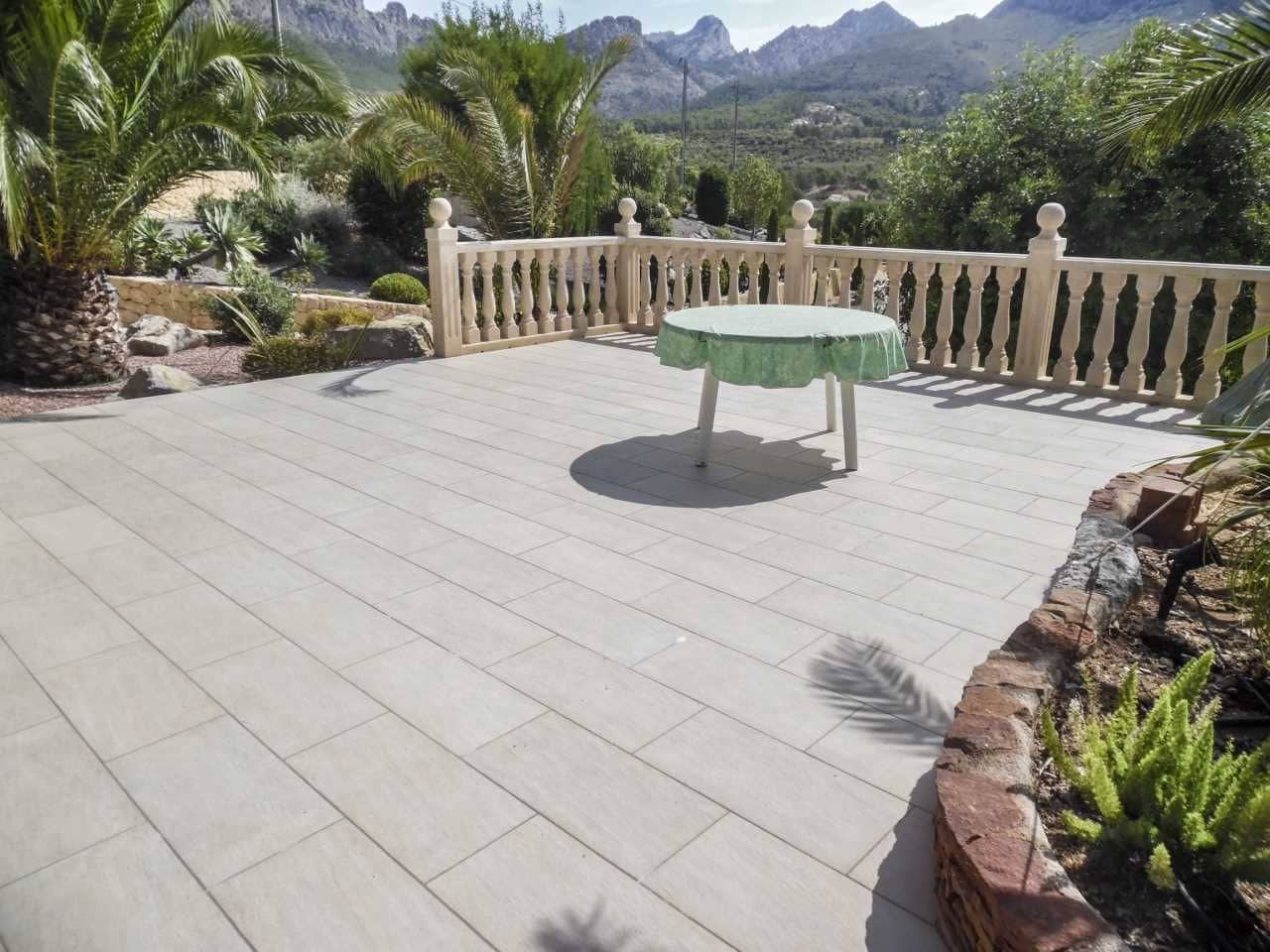 4 quarto Moradia para venda em Finestrat com piscina - 899 000 € (Ref: 9600057)