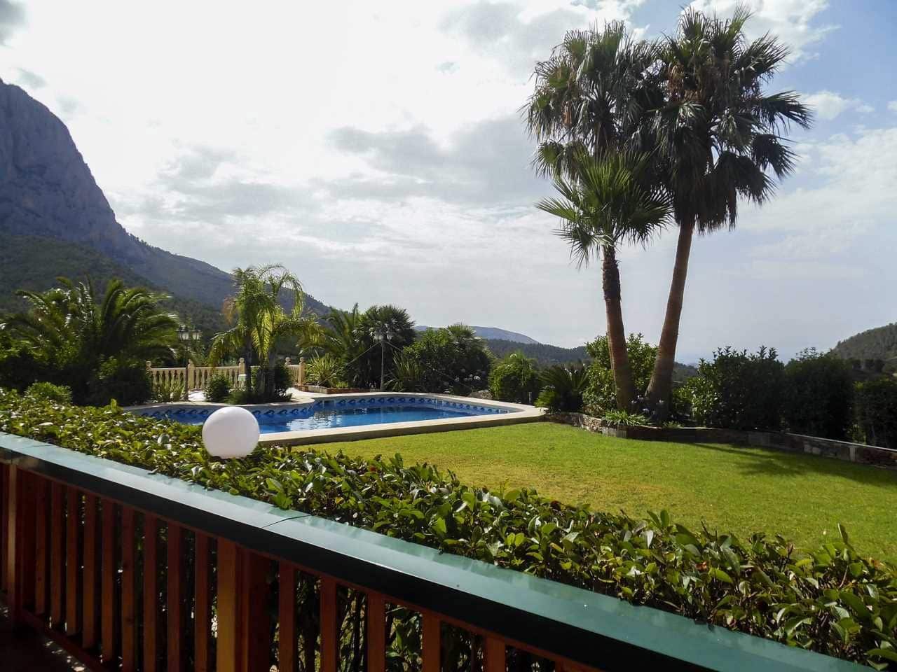 4 quarto Moradia para venda em Finestrat com piscina - 899 000 € (Ref: 9600057)