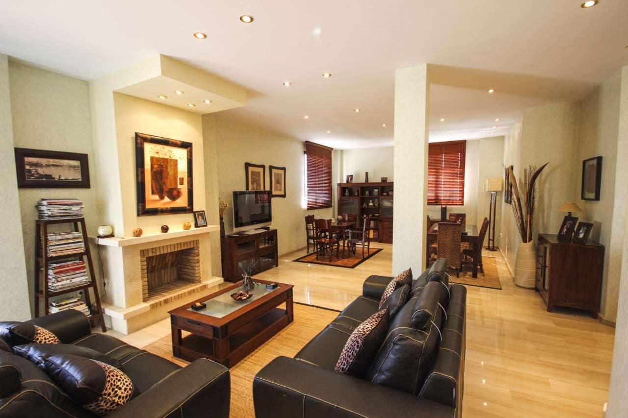 Chalet de 5 habitaciones en Benidorm en venta con piscina - 1.500.000 € (Ref: 9600058)