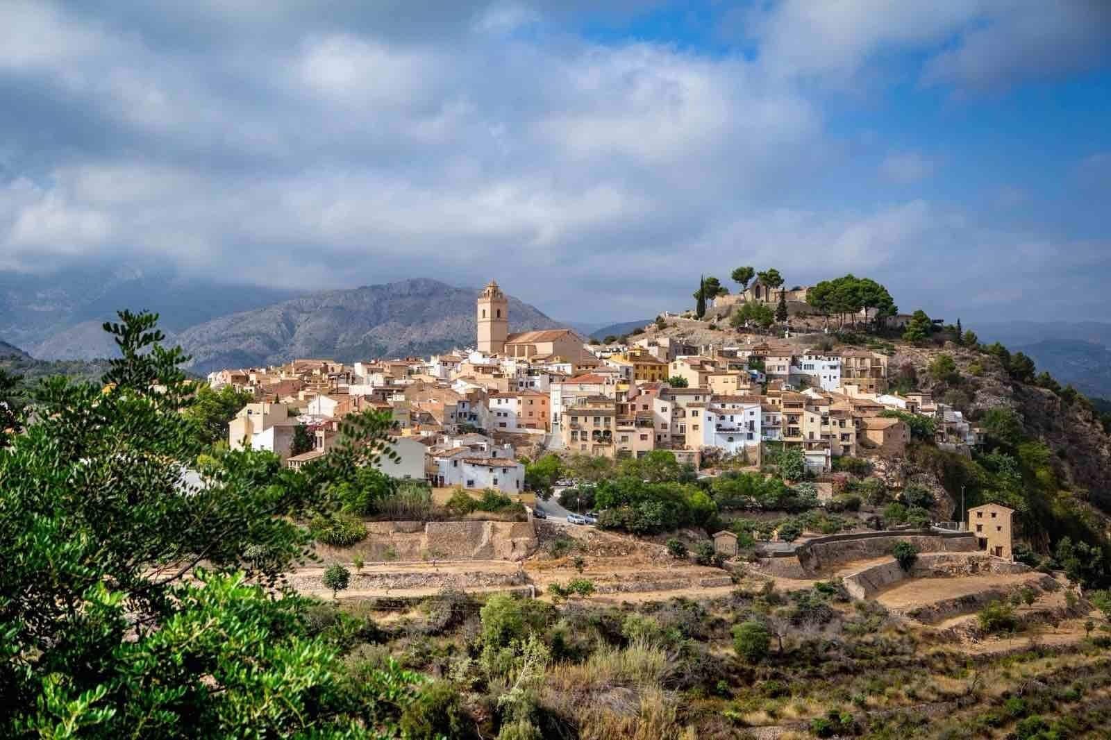 3 slaapkamer Villa te koop in Polop met zwembad - € 470.000 (Ref: 9600061)