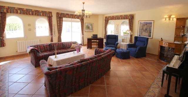 8 sypialnia Willa na sprzedaż w Alfaz del Pi / L'Alfàs del Pi z basenem - 1 750 000 € (Ref: 9600062)