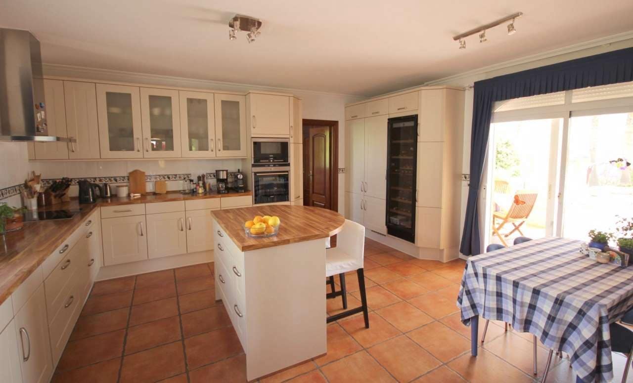 8 sypialnia Willa na sprzedaż w Alfaz del Pi / L'Alfas del Pi z basenem - 1 750 000 € (Ref: 9600062)