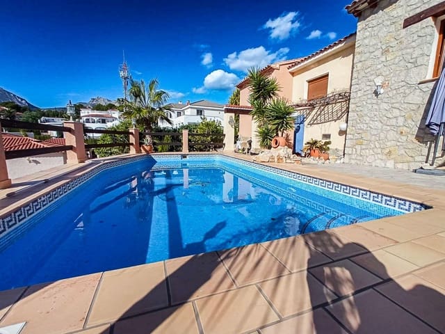 3 sypialnia Willa na sprzedaż w Alfaz del Pi / L'Alfàs del Pi z basenem - 950 000 € (Ref: 9600063)