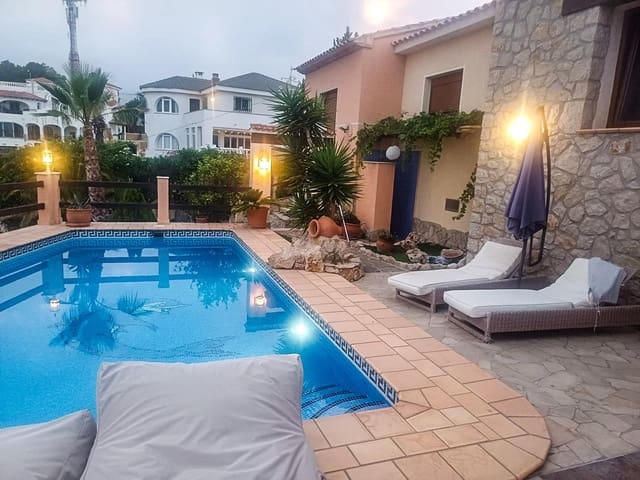 3 sypialnia Willa na sprzedaż w Alfaz del Pi / L'Alfàs del Pi z basenem - 950 000 € (Ref: 9600063)