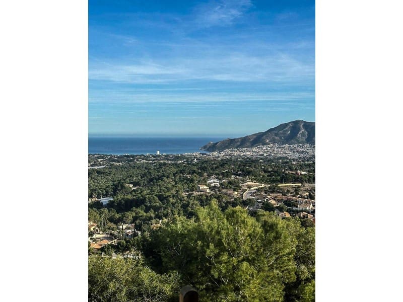Chalet de 3 habitaciones en Alfaz del Pi / L'Alfàs del Pi en venta con piscina garaje - 1.300.000 € (Ref: 9600063)