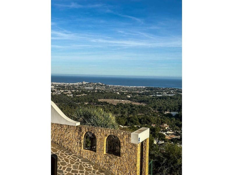 Chalet de 3 habitaciones en Alfaz del Pi / L'Alfàs del Pi en venta con piscina garaje - 1.300.000 € (Ref: 9600063)