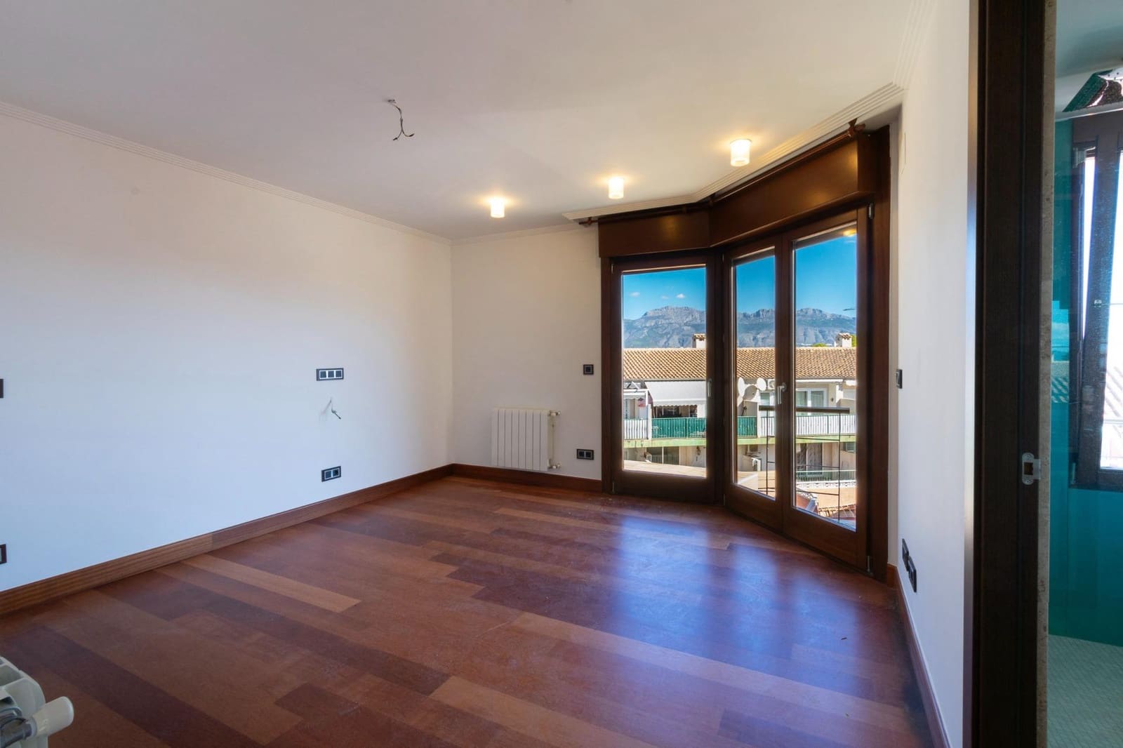 4 bedroom Villa for sale in Alfaz del Pi / L'Alfas del Pi with pool - € 1,650,000 (Ref: 9600064)