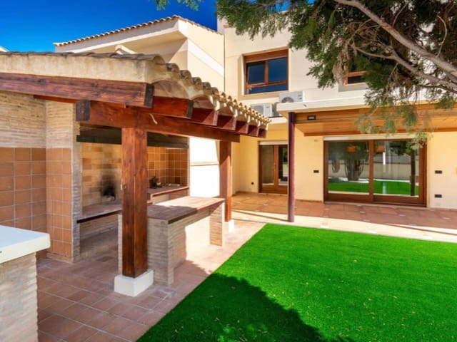 4 soveværelse Villa til salg i Albir, Alfaz del Pi / L'Alfàs del Pi med swimmingpool garage - € 1.500.000 (Ref: 9600064)