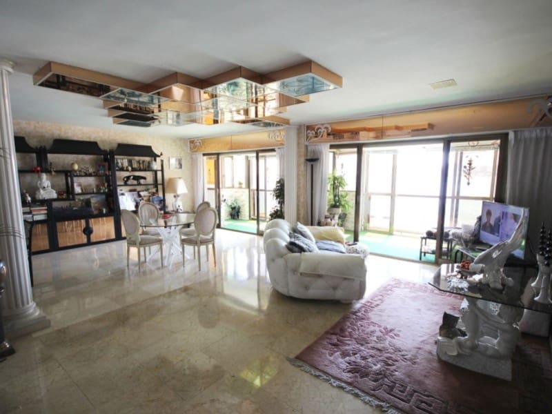 Apartamento de 6 habitaciones en Benidorm en venta - 1.100.000 € (Ref: 9600066)