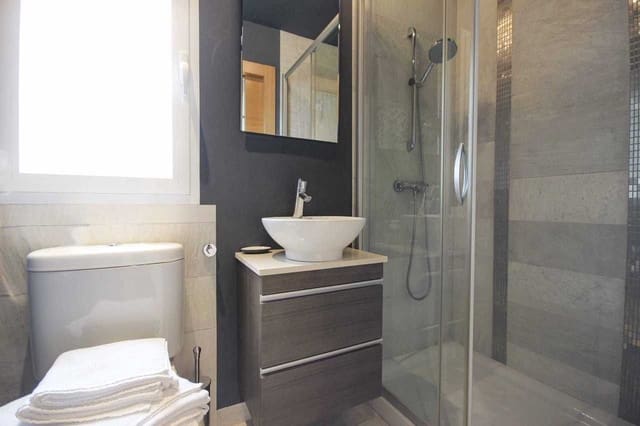 4 sypialnia Willa na sprzedaż w Alfaz del Pi / L'Alfàs del Pi z basenem - 950 000 € (Ref: 9600067)