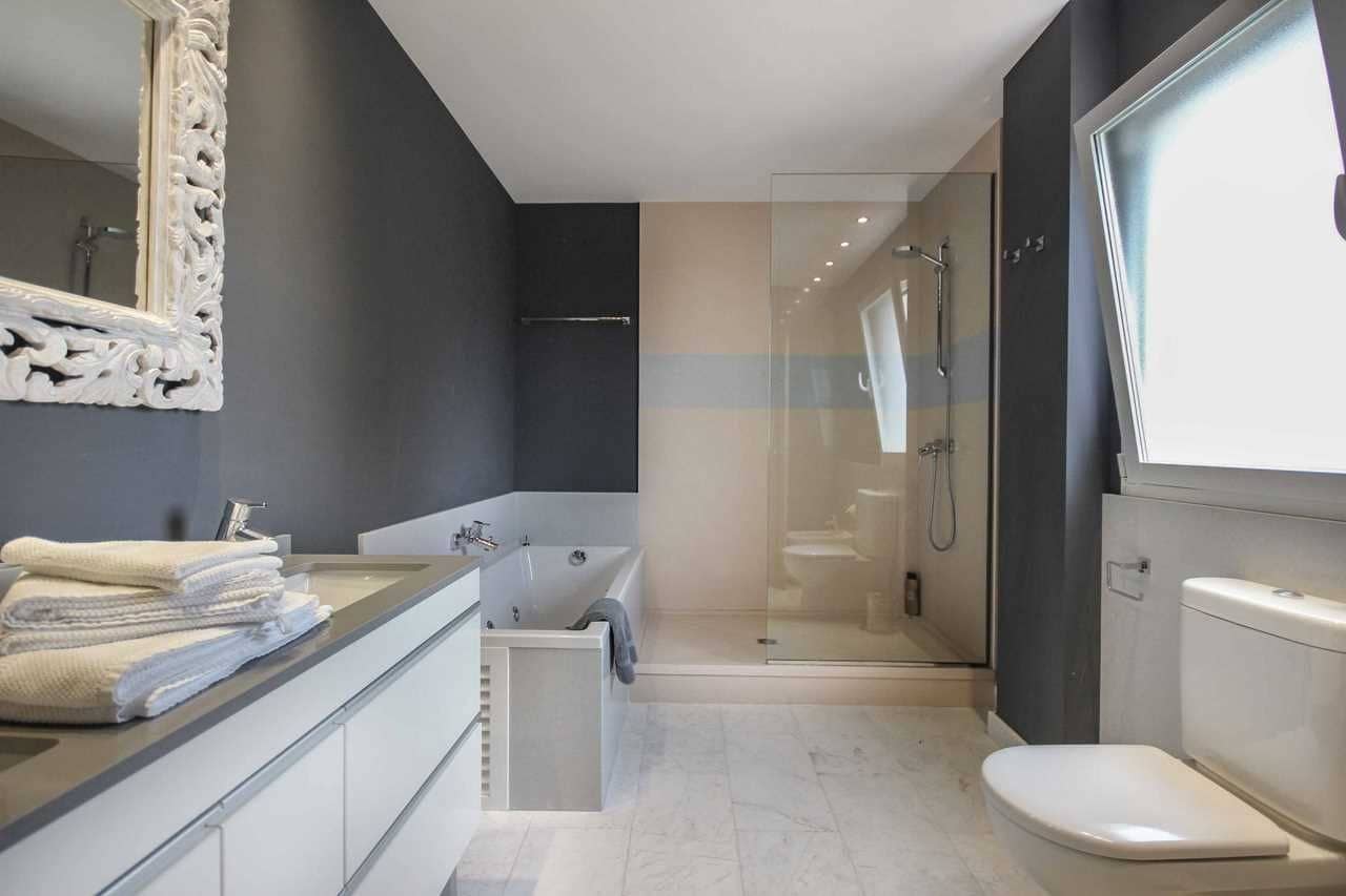 4 sypialnia Willa na sprzedaż w Alfaz del Pi / L'Alfas del Pi z basenem - 950 000 € (Ref: 9600067)