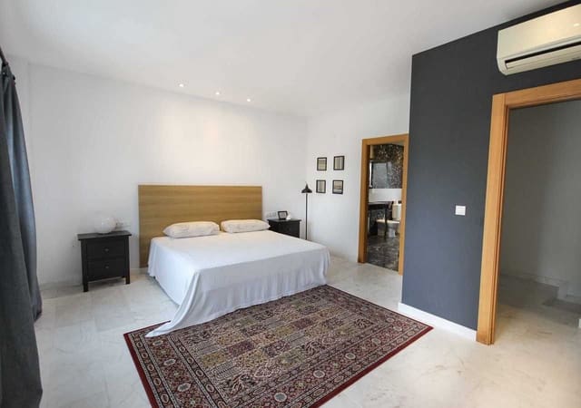 4 sypialnia Willa na sprzedaż w Alfaz del Pi / L'Alfàs del Pi z basenem - 950 000 € (Ref: 9600067)