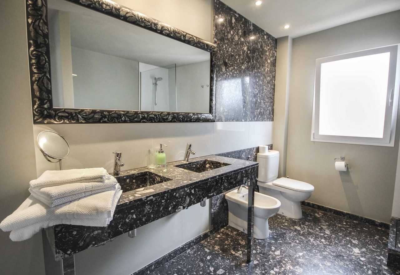 4 sypialnia Willa na sprzedaż w Alfaz del Pi / L'Alfas del Pi z basenem - 950 000 € (Ref: 9600067)