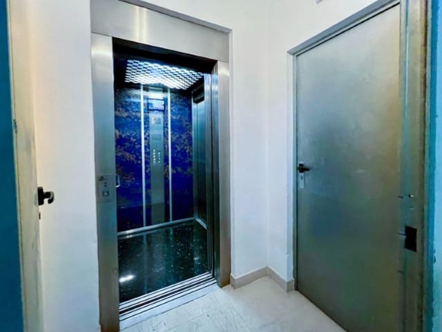 Erhverv til salg i Pueblo - Urbanizaciones, Alfaz del Pi / L'Alfàs del Pi - € 195.000 (Ref: 9696640)
