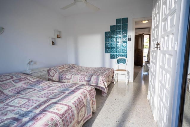 3 Zimmer Doppelhaus zu verkaufen in Alfaz del Pi / L'Alfàs del Pi mit Pool - 550.000 € (Ref: 9715630)