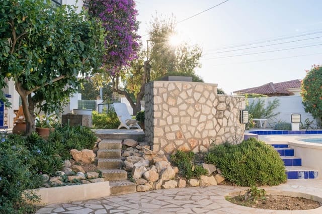 3 soveværelse Semi-Rækkehus til salg i Alfaz del Pi / L'Alfàs del Pi med swimmingpool - € 550.000 (Ref: 9715630)