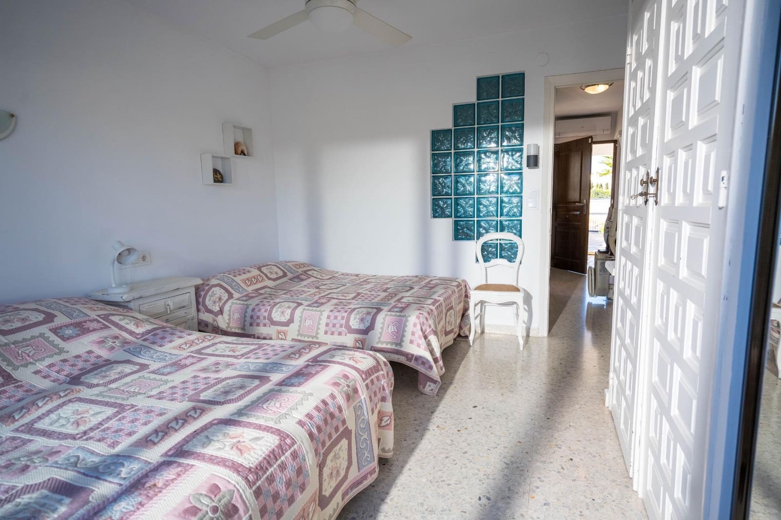3 soveværelse Semi-Rækkehus til salg i Alfaz del Pi / L'Alfas del Pi med swimmingpool - € 550.000 (Ref: 9715630)