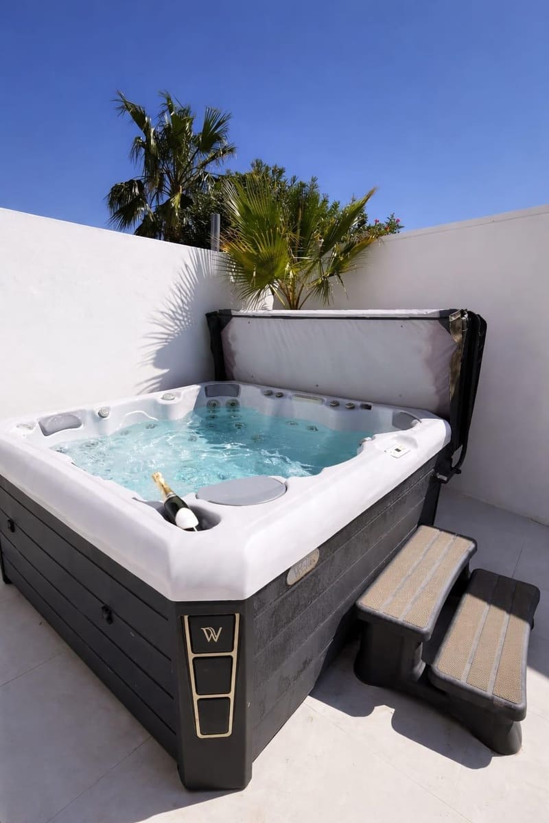 3 bedroom Villa for sale in La Nucia - € 379,000 (Ref: 9798360)