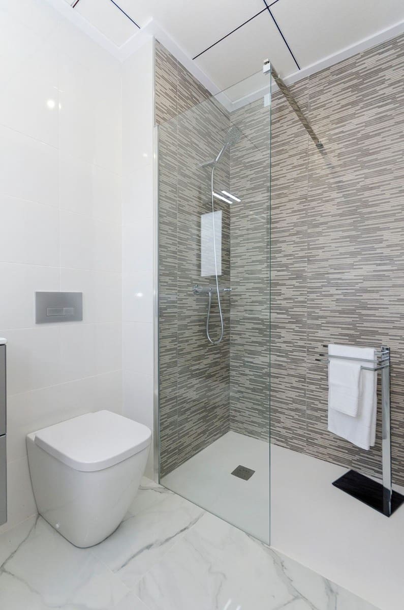 3 soveværelse Villa til salg i Torrevieja med swimmingpool - € 424.000 (Ref: 9798367)