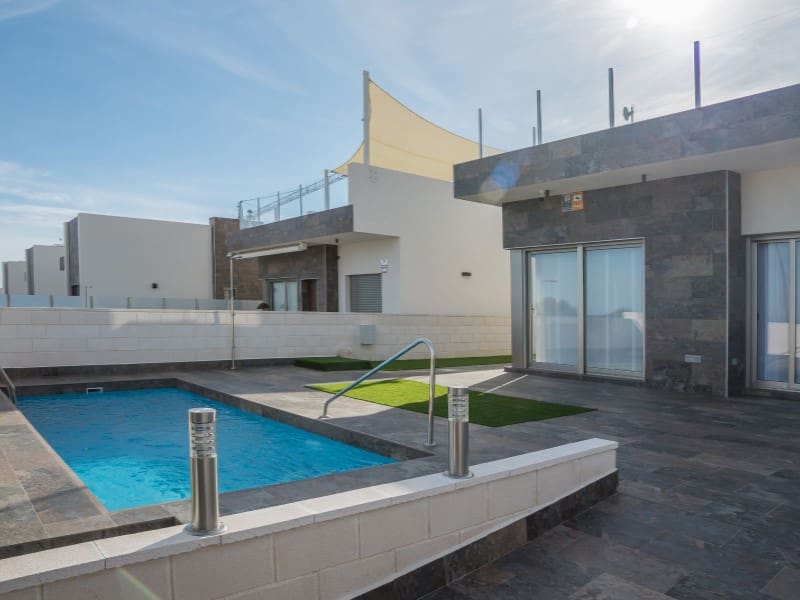 3 slaapkamer Halfvrijstaande villa te koop in Orihuela Costa - € 390.000 (Ref: 9798369)