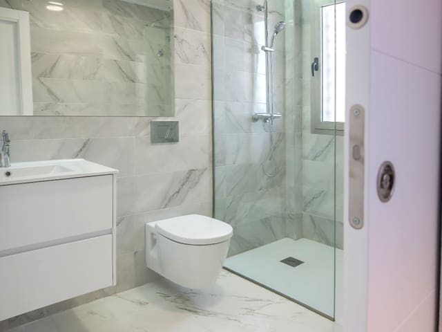 3 soveværelse Semi-Rækkehus til salg i Los Almendros (Orihuela Costa), Orihuela - € 390.000 (Ref: 9798369)