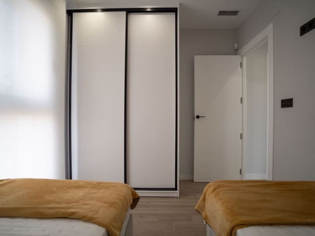 Apartamento de 2 habitaciones en Torre de la Horadada, Pilar de la Horadada en venta con piscina garaje - 340.000 € (Ref: 9798370)