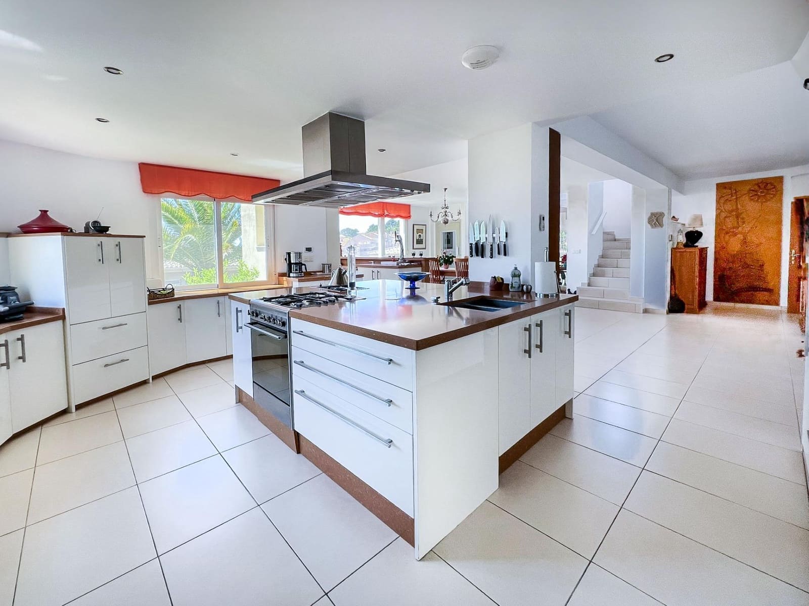 5 soveværelse Villa til salg i La Nucia med swimmingpool - € 1.150.000 (Ref: 9833153)