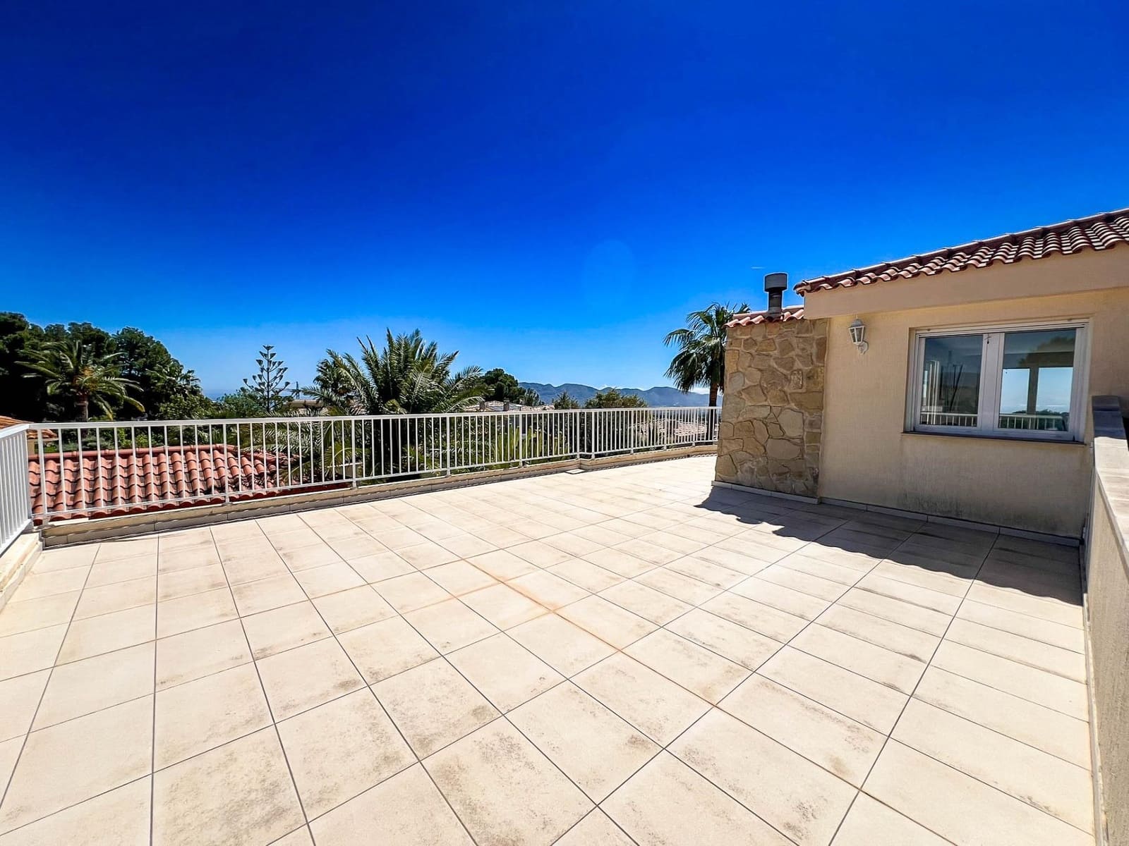 5 soveværelse Villa til salg i La Nucia med swimmingpool - € 1.150.000 (Ref: 9833153)