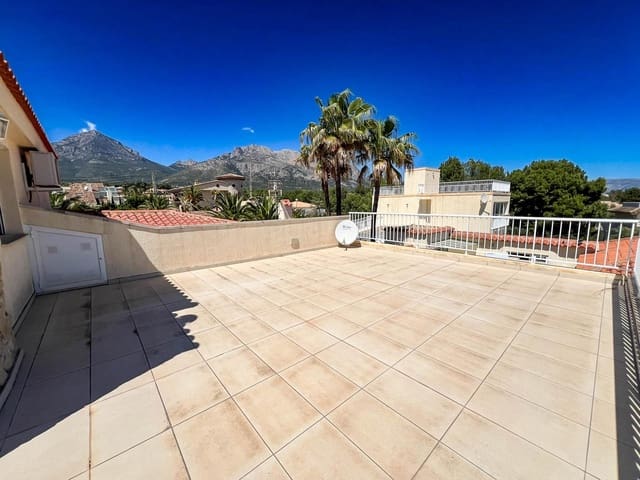4 quarto Moradia para venda em La Nucia com piscina - 1 150 000 € (Ref: 9833153)