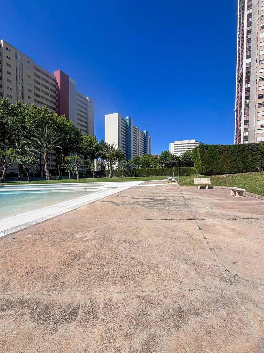 2 soverom Leilighet til salgs i Benidorm med svømmebasseng - € 275 000 (Ref: 9856260)