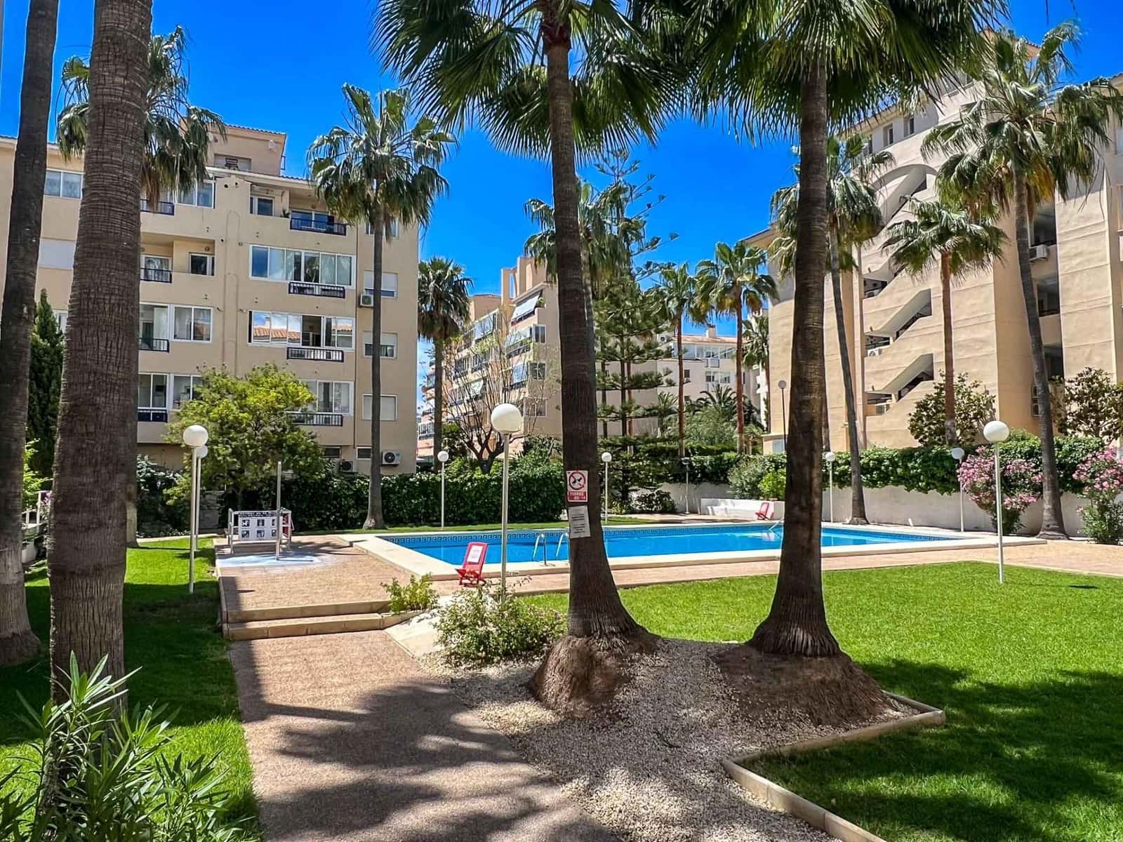 3 bedroom Apartment for sale in Alfaz del Pi / L'Alfas del Pi with pool - € 495,000 (Ref: 9856261)