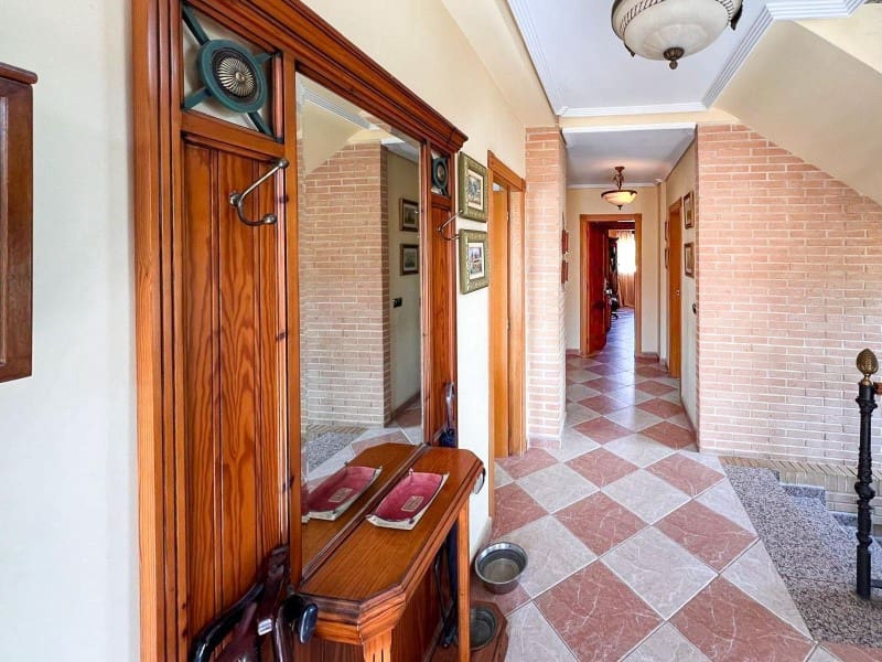 8 soverom Villa til salgs i Benidorm med svømmebasseng - € 945 000 (Ref: 9861727)