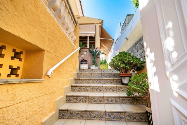 4 sypialnia Willa na sprzedaż w La Nucia z basenem - 549 000 € (Ref: 9888668)