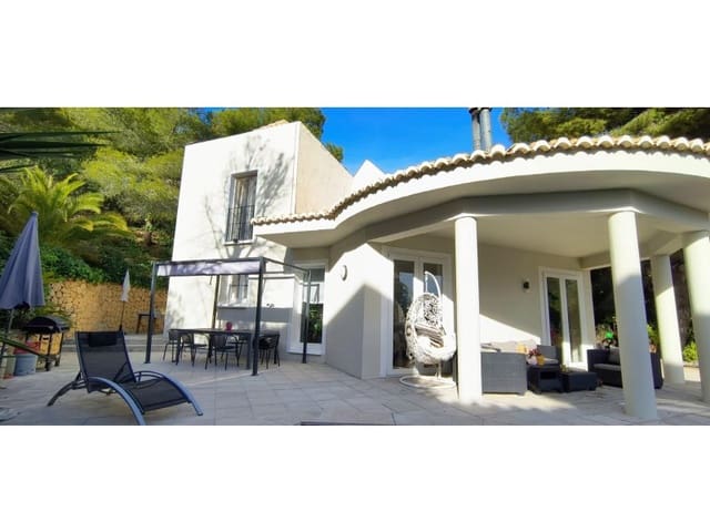 4 slaapkamer Villa te koop in Callosa d'En Sarrià met zwembad - € 525.000 (Ref: 9975716)